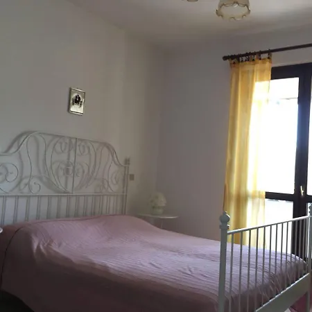 Eden Bed & Breakfast *